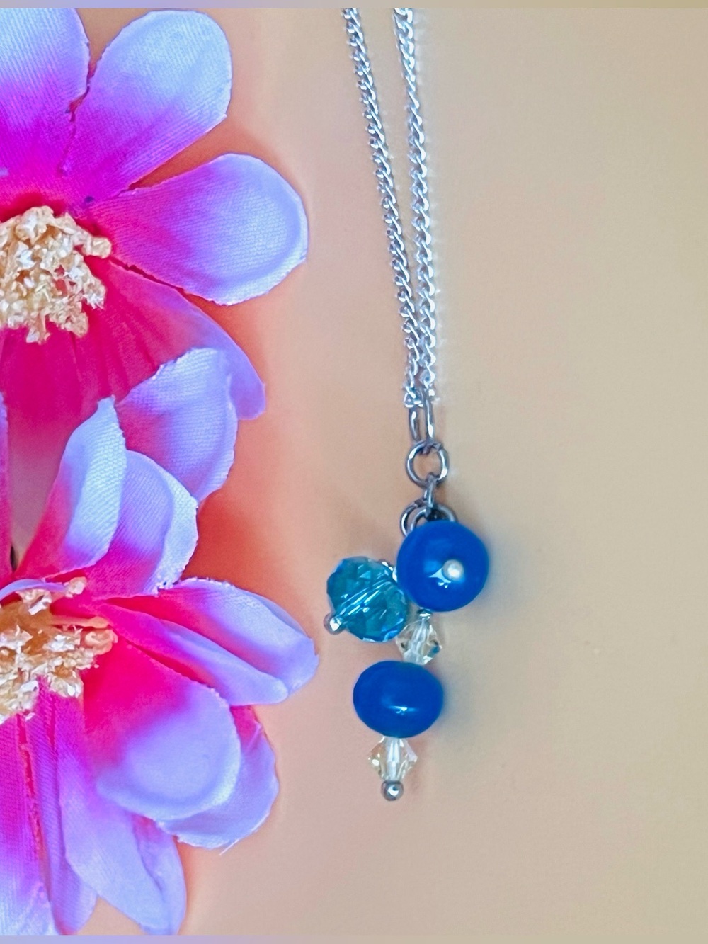 Chic Silver Necklace with Blue cluster pendant